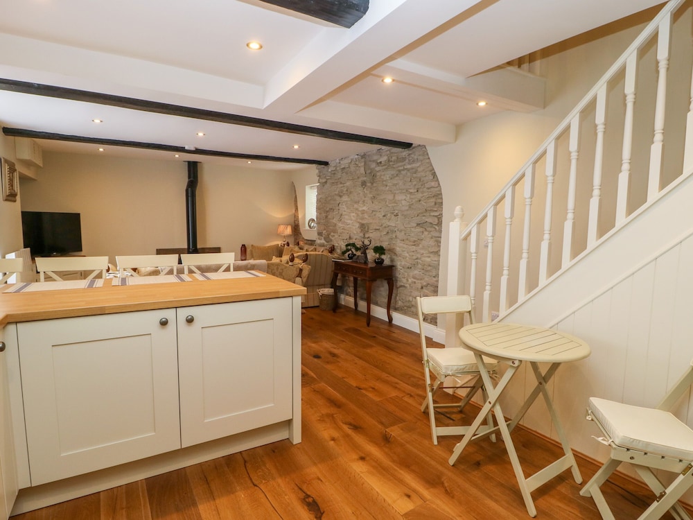 White Swan Cottage view 2