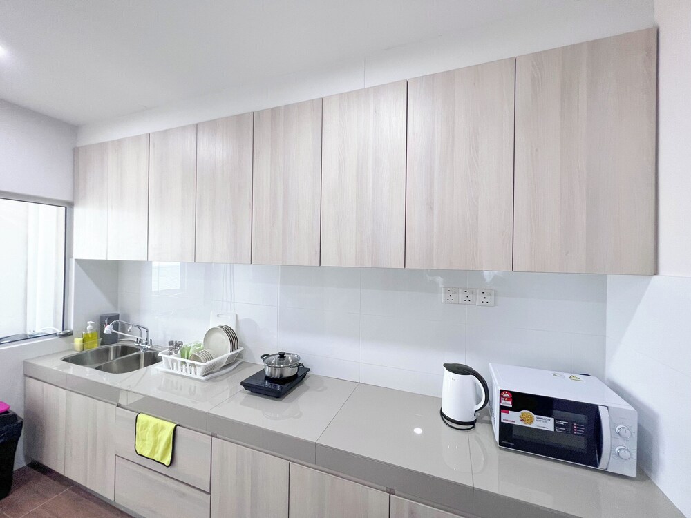 MH Maison by Manhattan Group