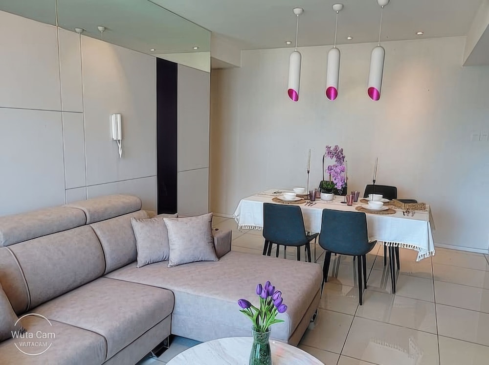 VERVE Suites KL South Apartments & Condo