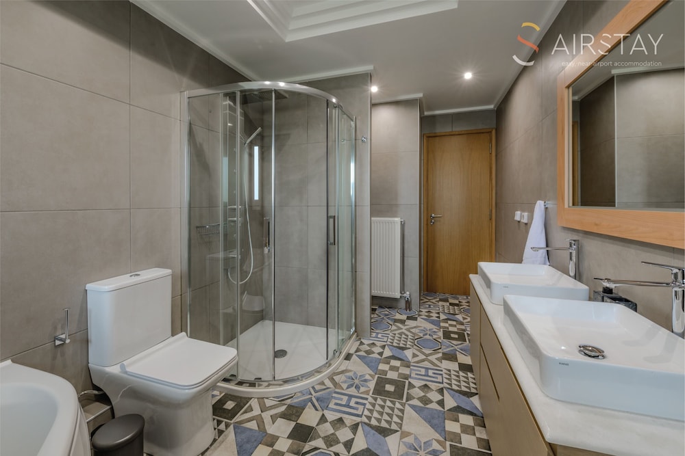 Jaax Apartment Airport by Airstay
