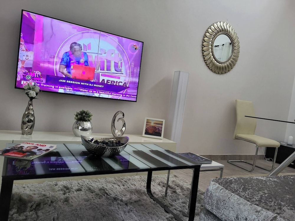 Serene Oasis in East Legon Hills - Chic 2 Bedroom Retreat