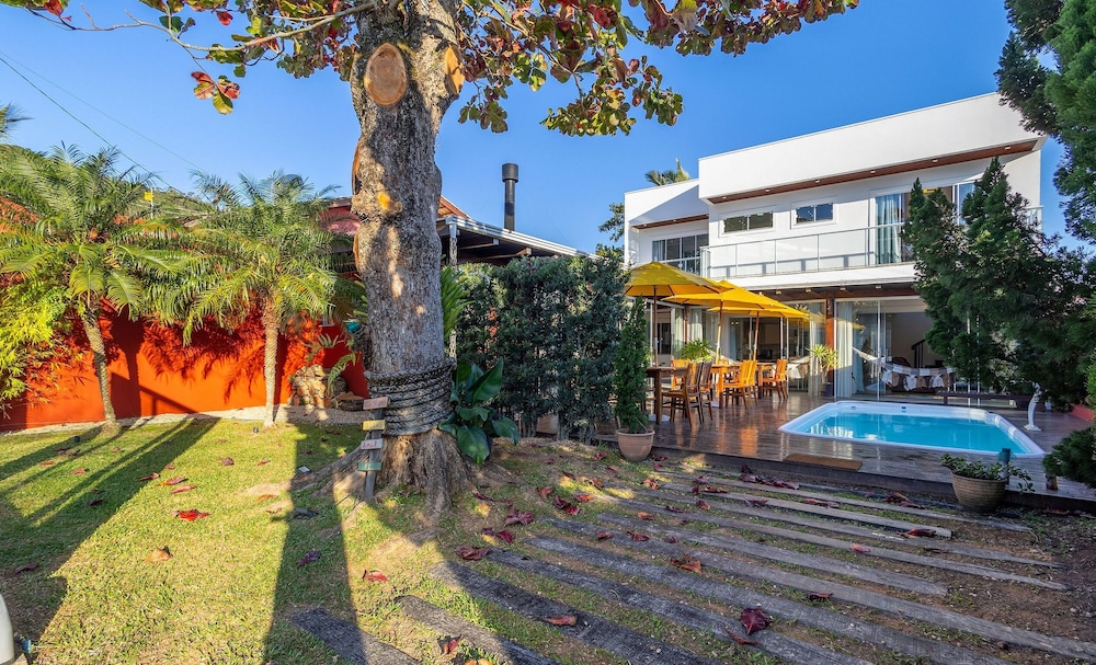 House With Pool and BBQ 190m From the sea Wpe0304