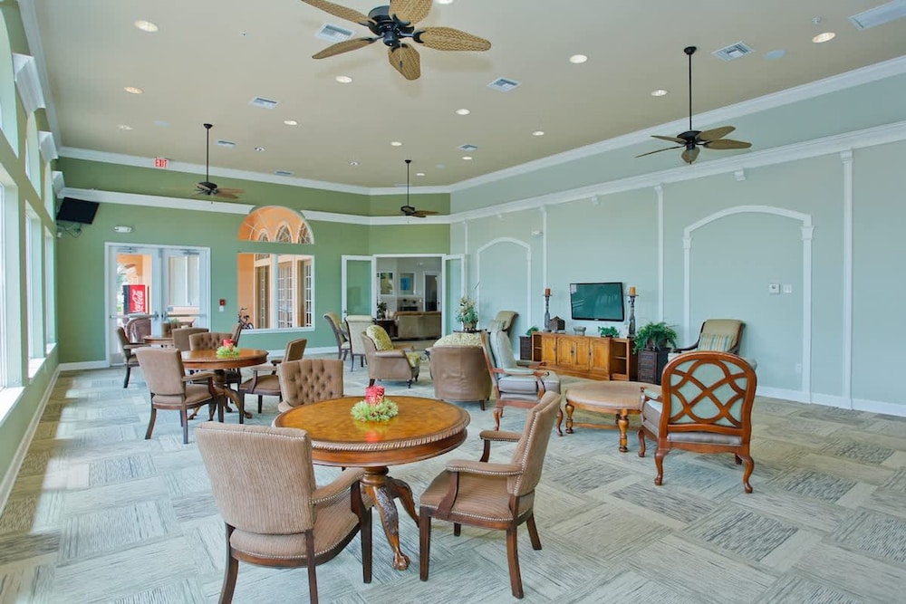 Themed Bedrooms and Large Pool