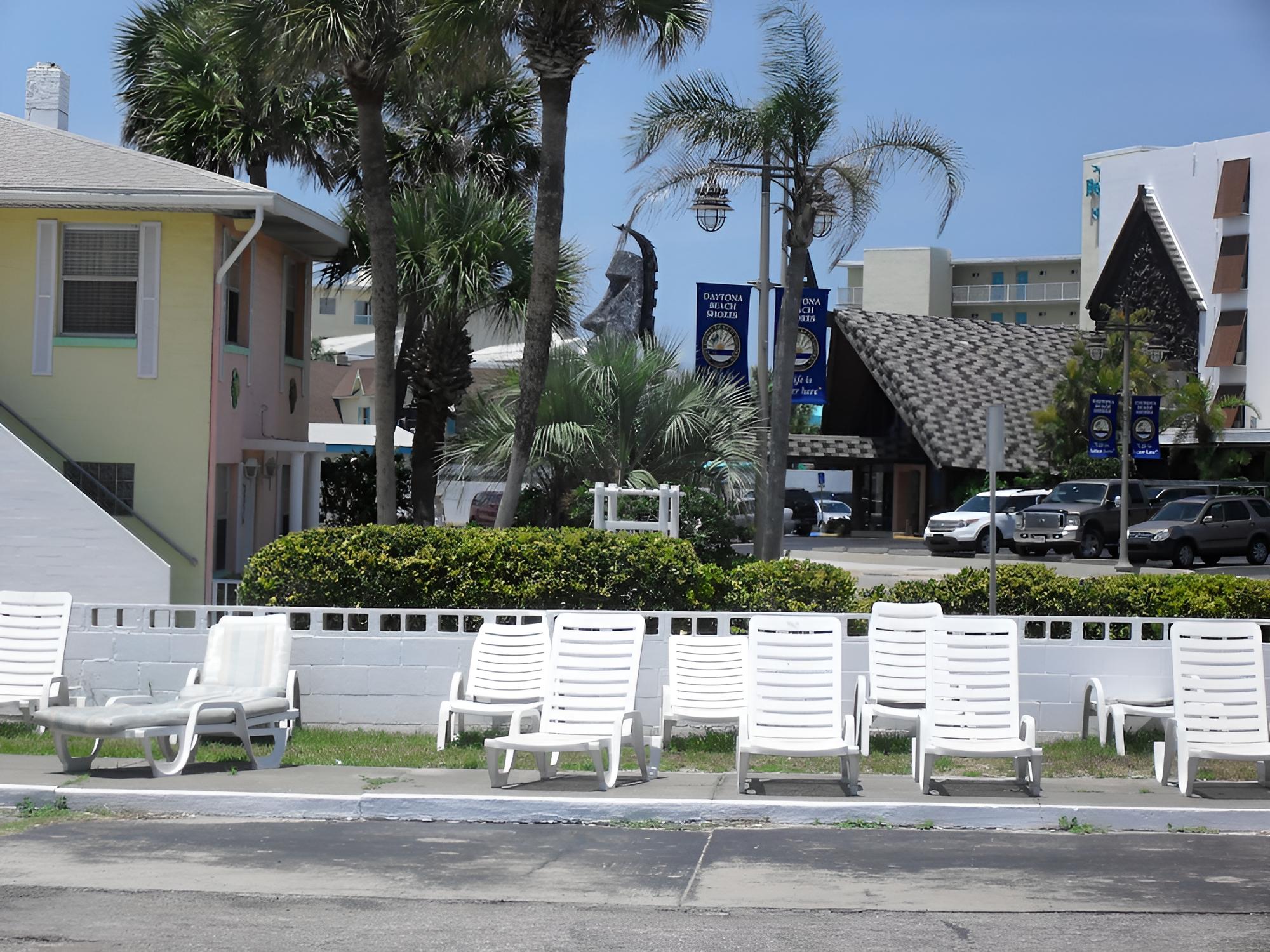 Shore Winds Motel