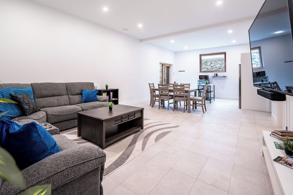Camozzi Chalet Suite by Revelstoke Vacations