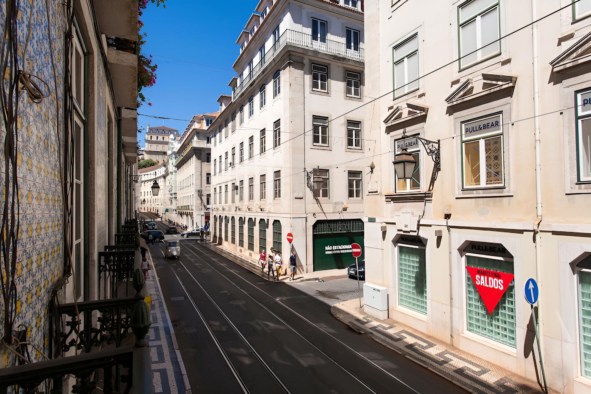 Downtown Brown by Homing