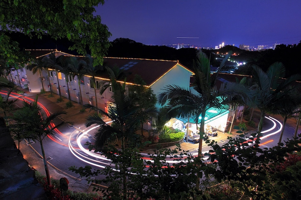 Regale Villa Hotel