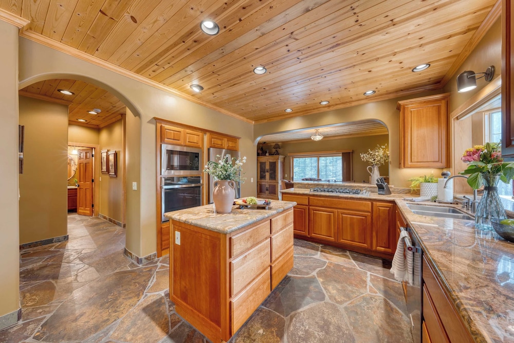 Northstar Haven Cozy-chic Retreat Near Lake Tahoe & Downtown Truckee