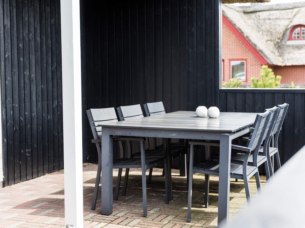 6 Person Holiday Home in Blavand