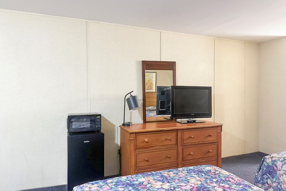 Louisville Inn By Oyo Louisville Municipal Airport