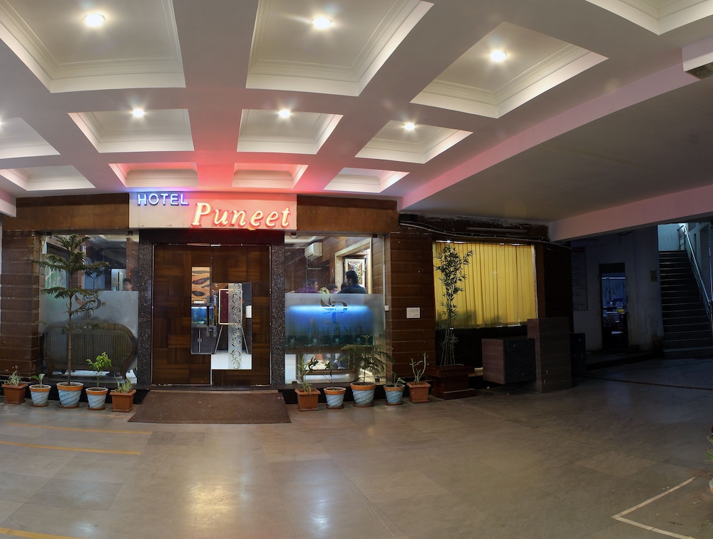 Hotel puneet international