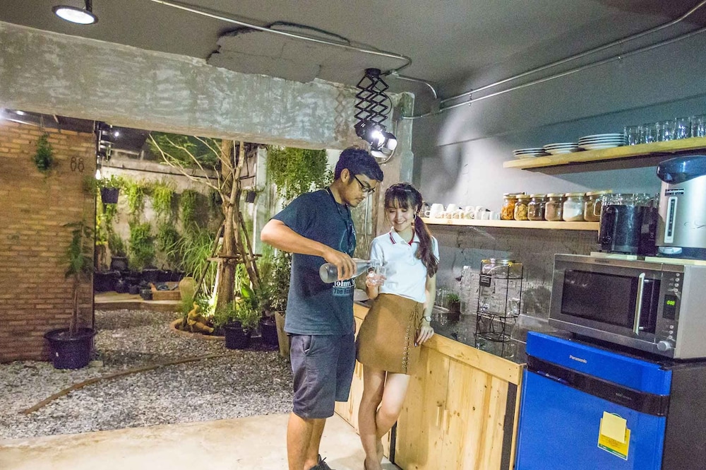 UdonBackpackers Beds and Cafe