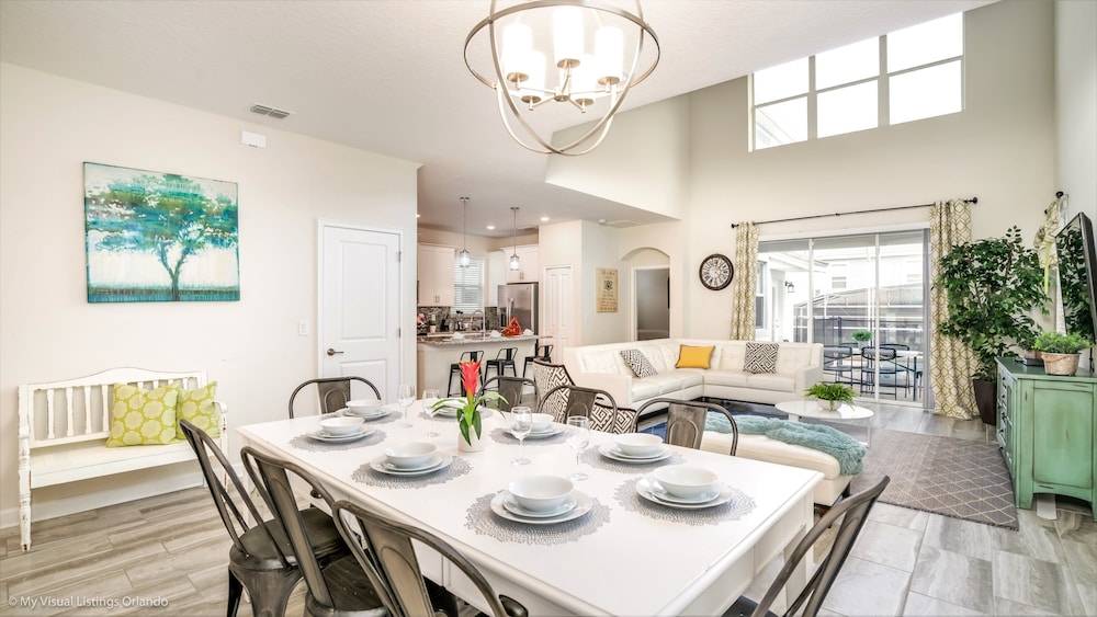 5 Bedroom 5 Bathroom Villa - Image 3