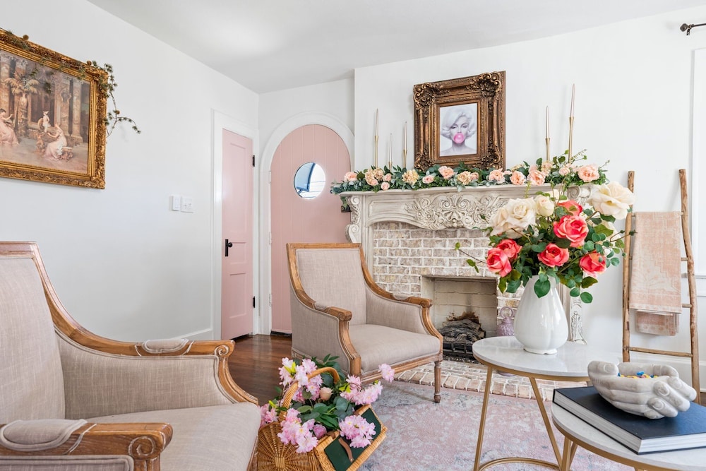 The Pink & Old Clarksville House