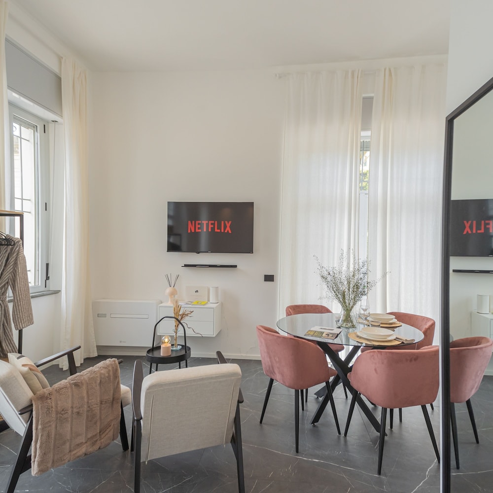 Piccola Como Lotus With 1 Bathrooms view 4