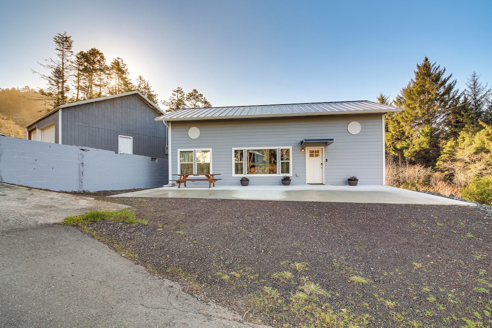 Near Ocean: 'home Away From Home' in Gold Beach