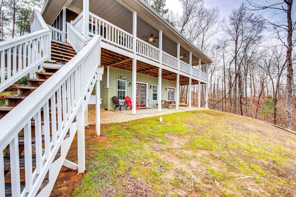 Milledgeville Vacations - Georgia Home on Lake Sinclair w/ Private Dock - Property Image 1