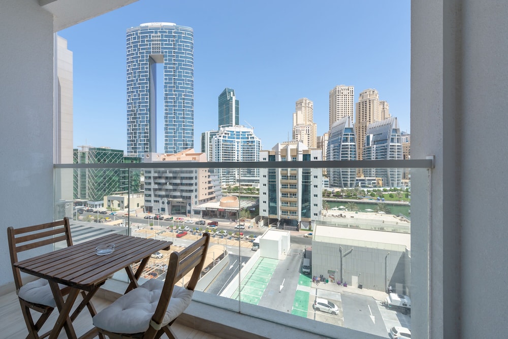 Marco Polo - Studio with Marina View + Huge Balcony in Marina