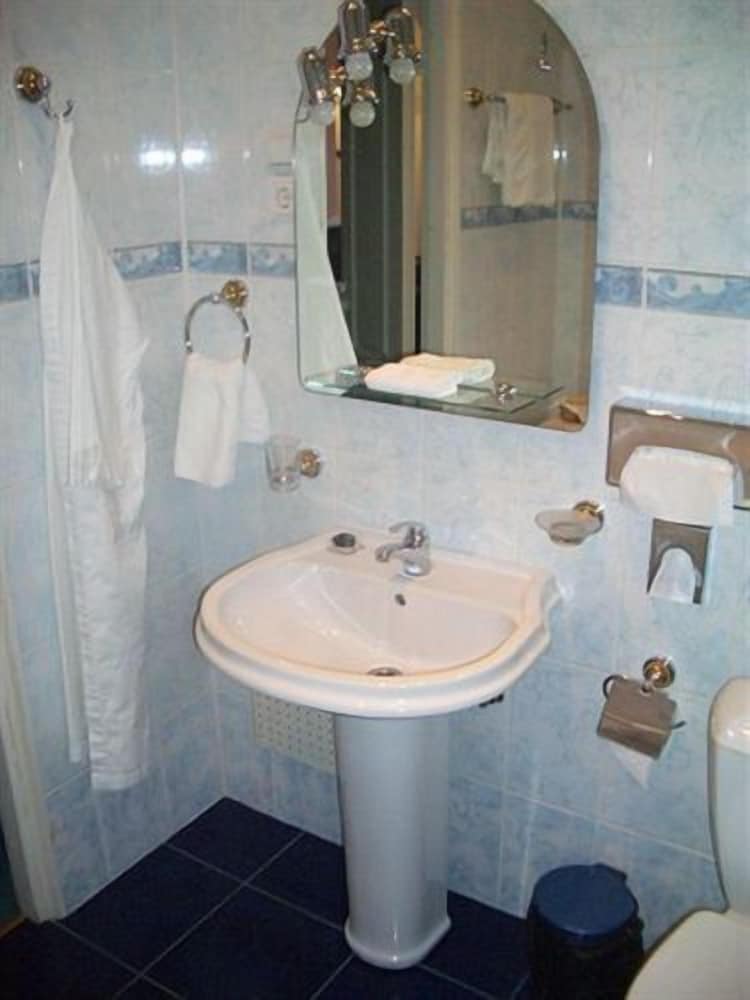 Photo 33