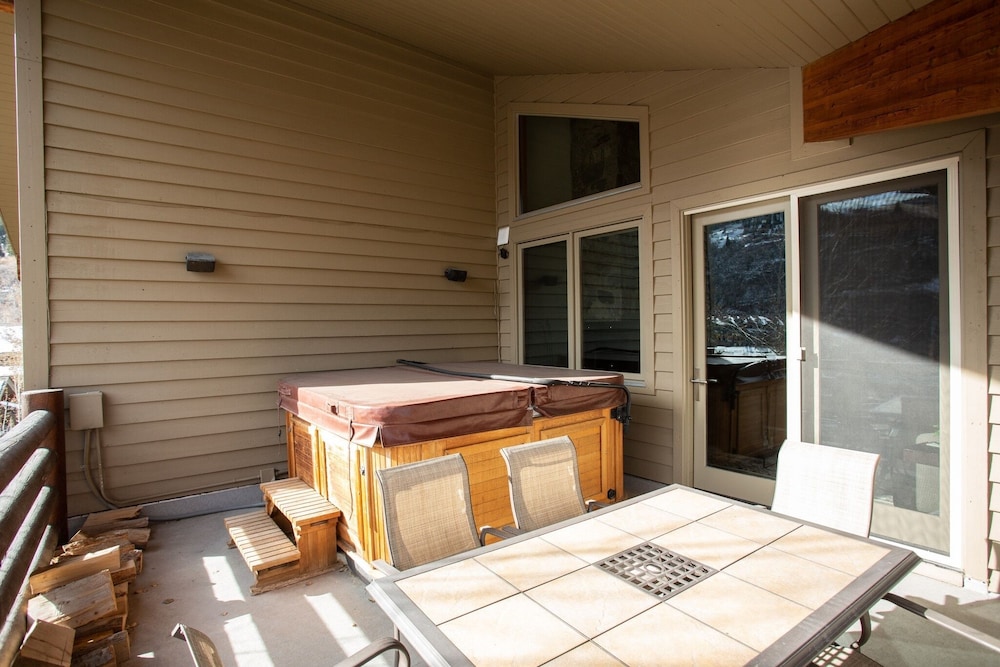 Trail's End Lodge at Deer Valley Resort - Four Bedroom Residence with Space #504 4 Condo