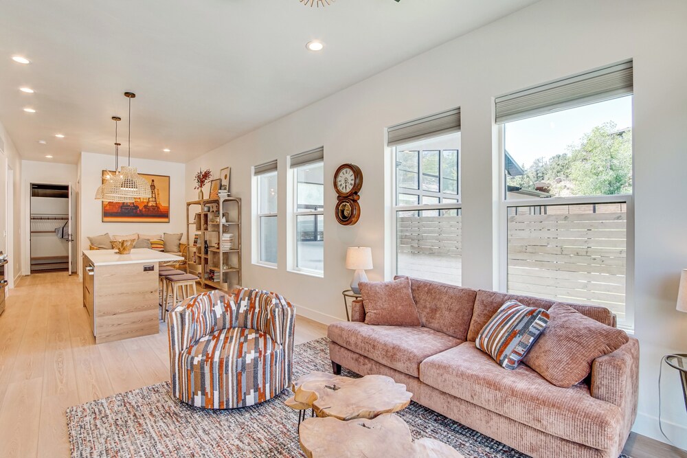 Walk to Southern Utah Campus: Home w/ Fire Pit