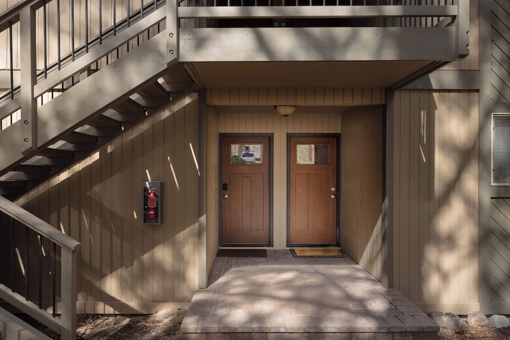 Alpenglow Haus - Stay for 4!