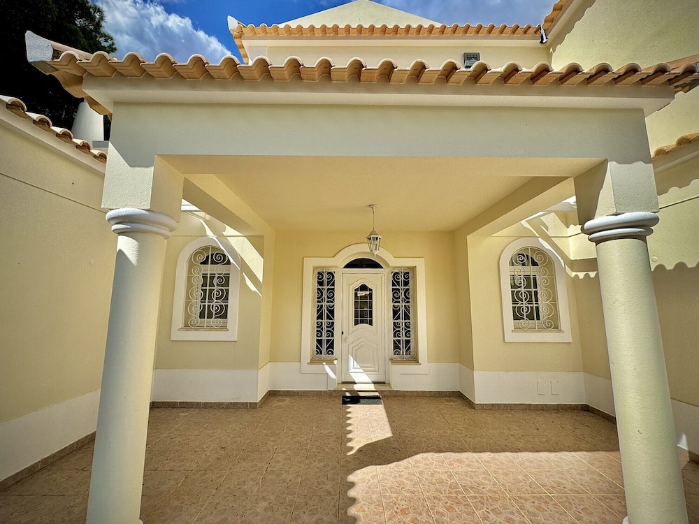 Quarteira Premium Villa by Homing