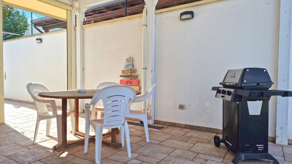 Villa Fede - 3 Bedrooms 2 Bathrooms air Conditioning by the sea