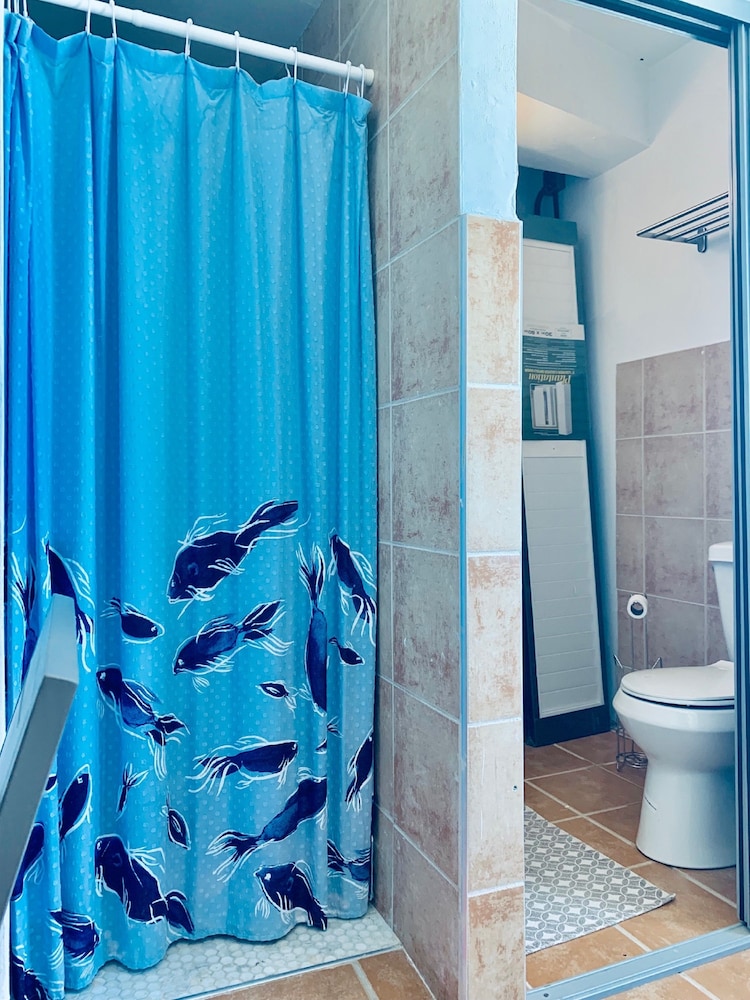 Discovery Inn Suites at 681 Ocean Drive