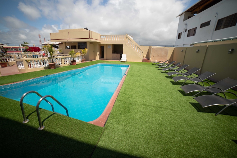 Hotel Red Booby - Image 1