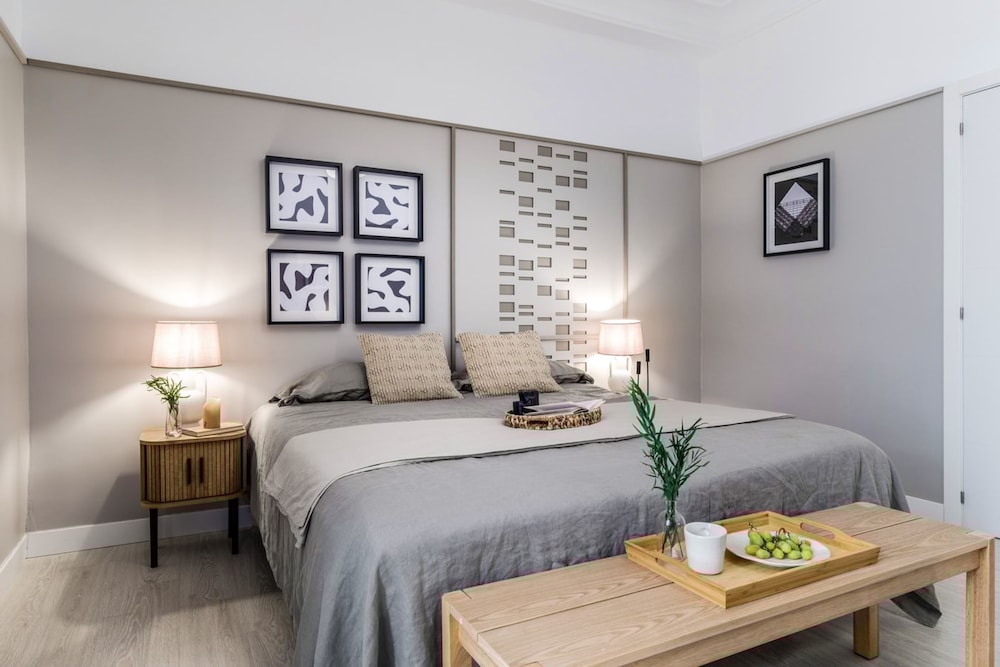 Paz - 4 Bedrooms and Terrace in Castellana