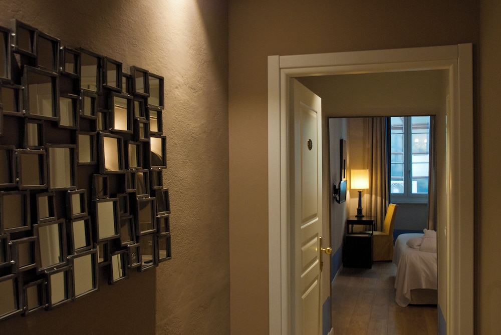 Nove Guest House
