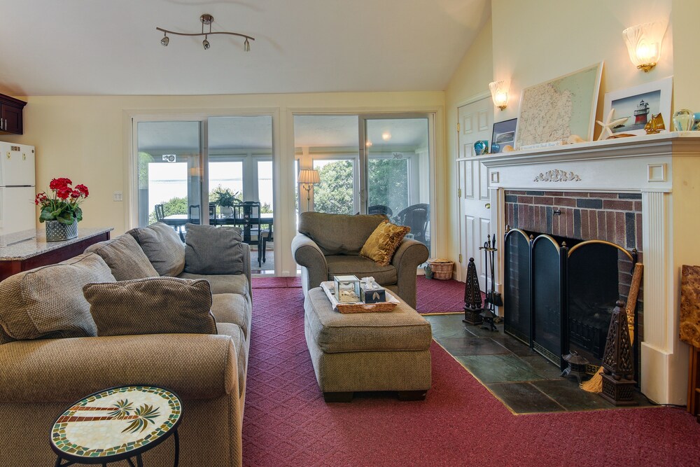 Bayfront Plymouth Gem w/ Sunroom, Steps to Shore!