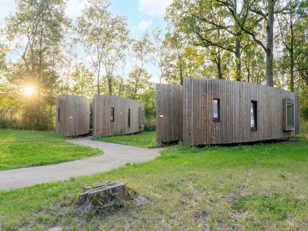 Suite Near Lille With Grand Large Views