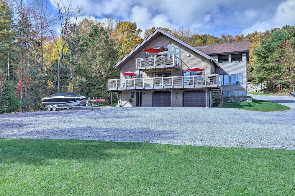 Lakefront Adirondacks Home: Fish, Hike, Ski! view 5