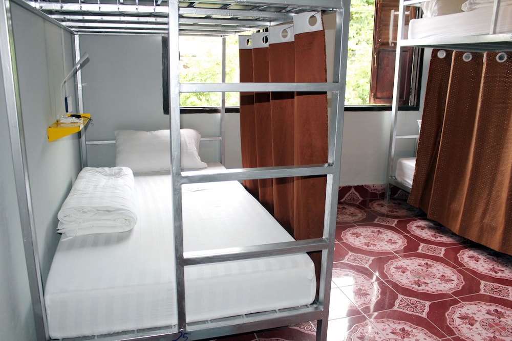 Aham Backpackers Hostel - Adults Only