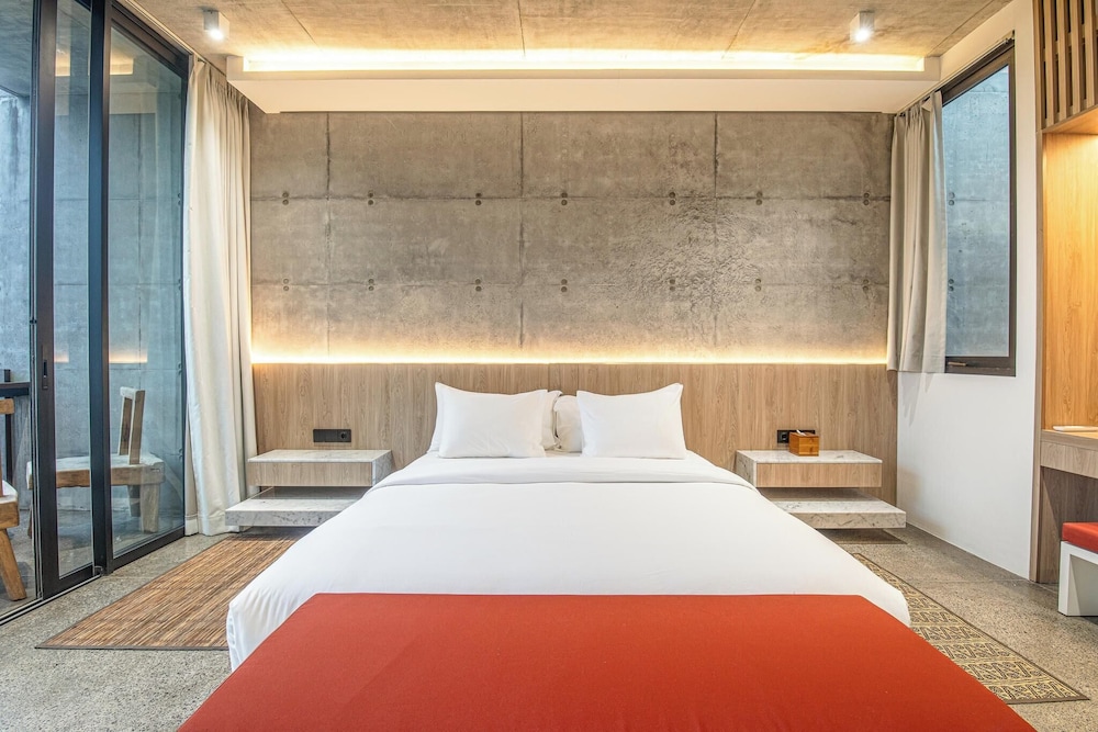 Modern 2BR Villa Enclosed Living Heart of Canggu