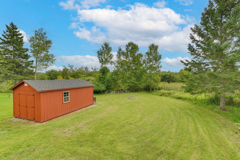 Cozy Lupton Cabin Near Trails & Lake