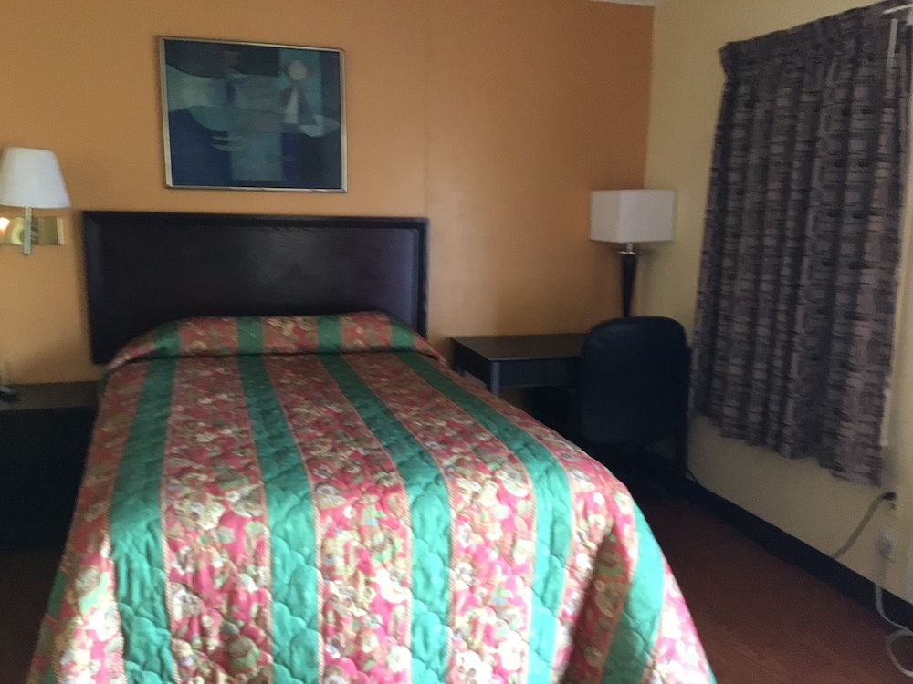 Skyland Inn