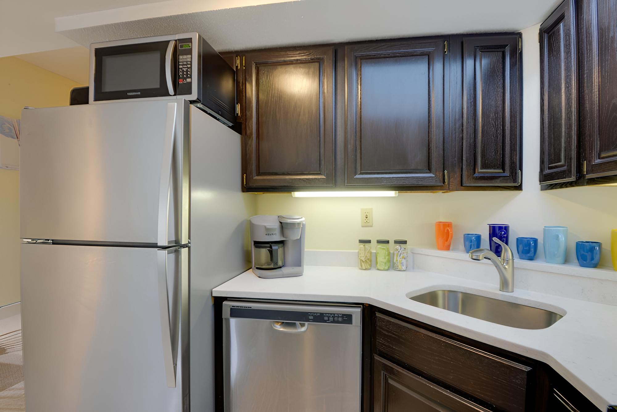 West Dover Condo w/ Fireplace: Half Mi to Mt. Snow view 4