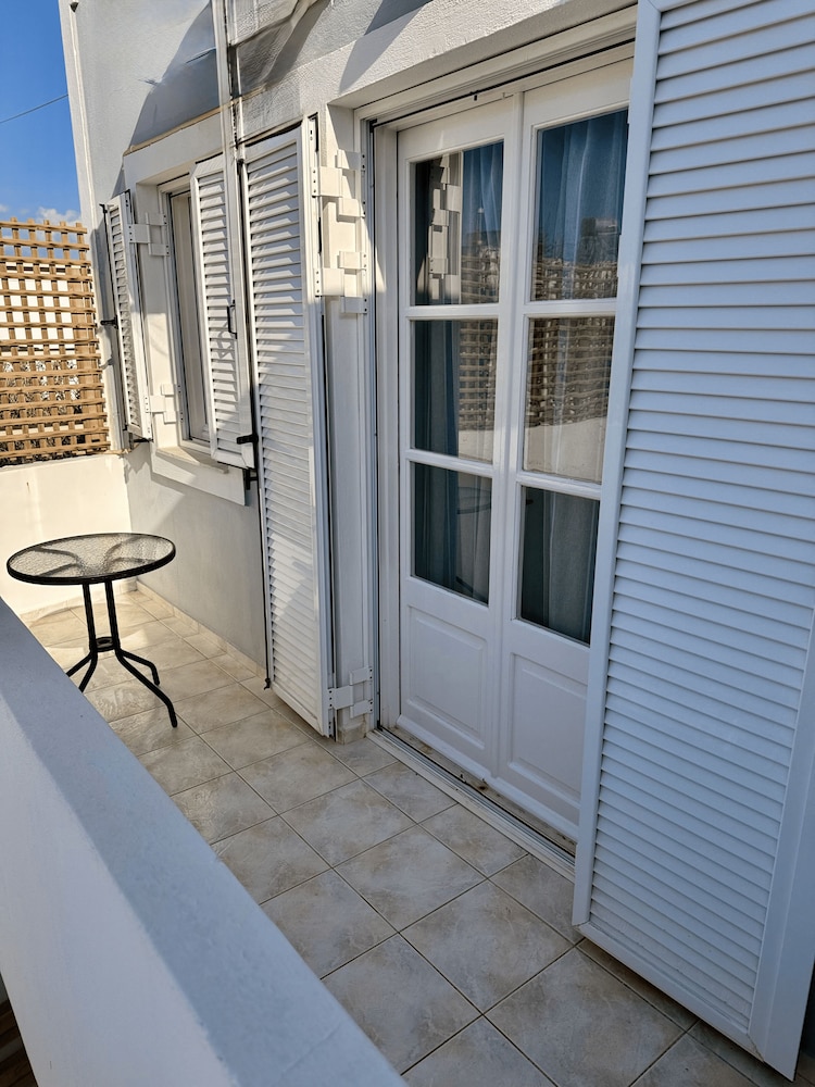 Aegean Nest Studios - Adults only
