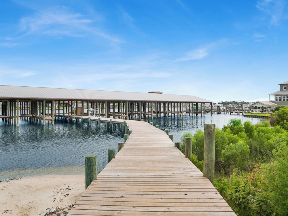 The Osprey #8 by Southern Vacation Rentals