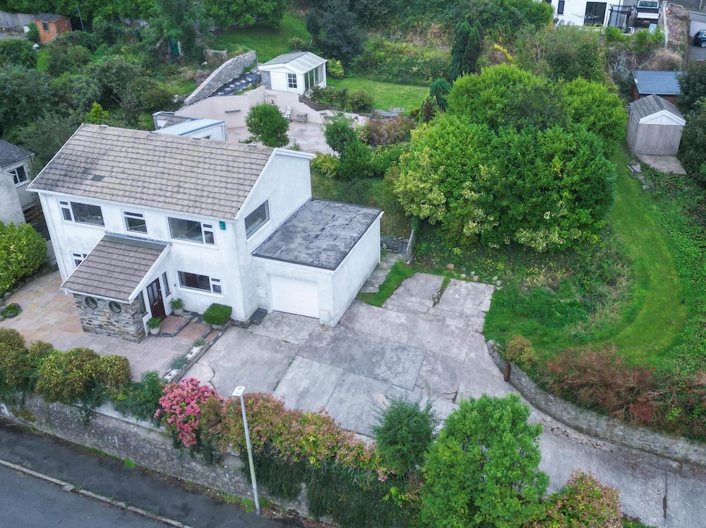 Longview - 4 Bedroom Holiday Home - Pembroke Dock