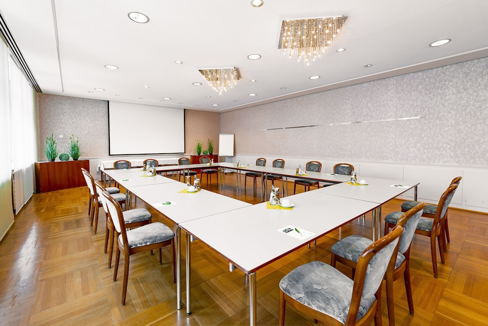 Stuttgart Vacations - TOP VCH Hotel Wartburg Stuttgart - Property Image 6