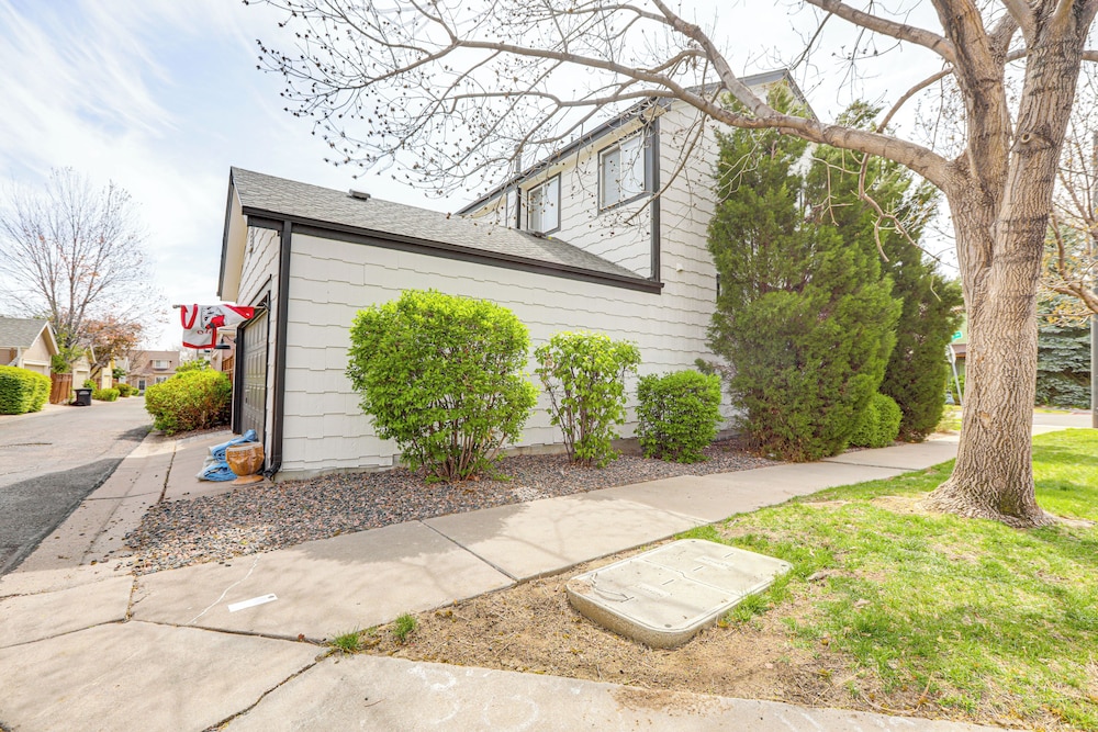 Walk to Empower Field & Sloan Lake: Charming Apt!