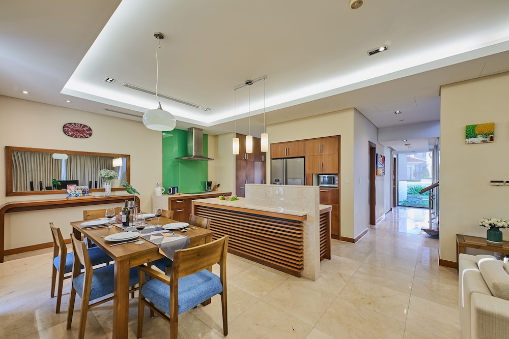 Vacation Homes Pool Villa