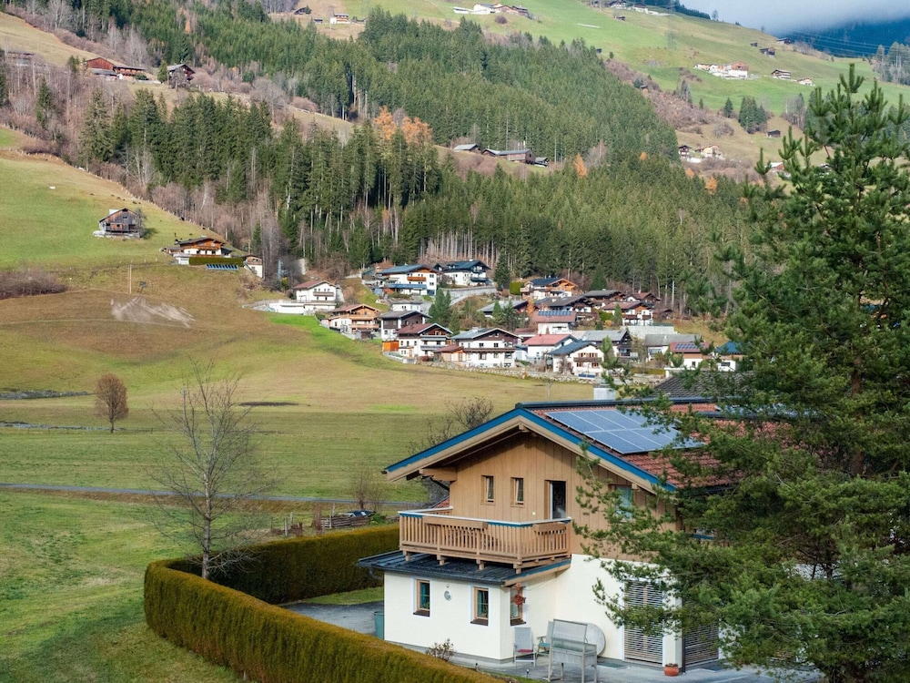 Lovely Apartment With Sauna, Ski Storage, Pool, Terrace