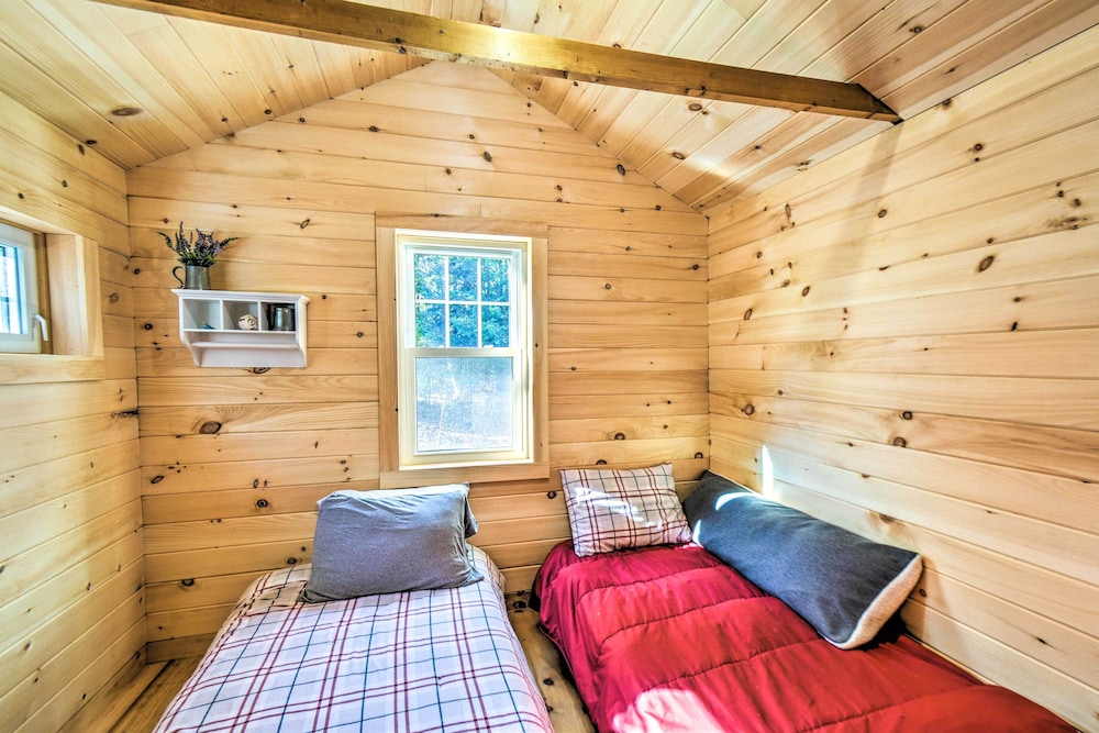 Private Sunapee Getaway: 2 Mi to Ledge Pond! view 4