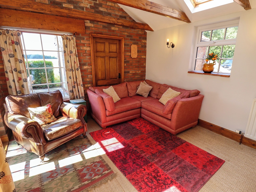 Moon Field Lodge