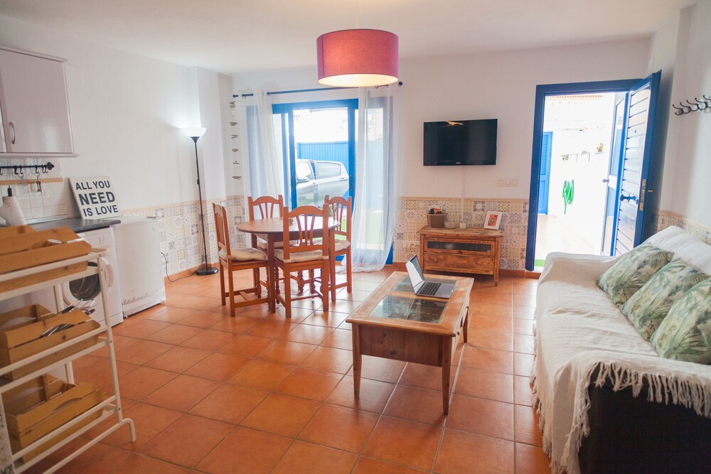 Beach House with garden photo 3